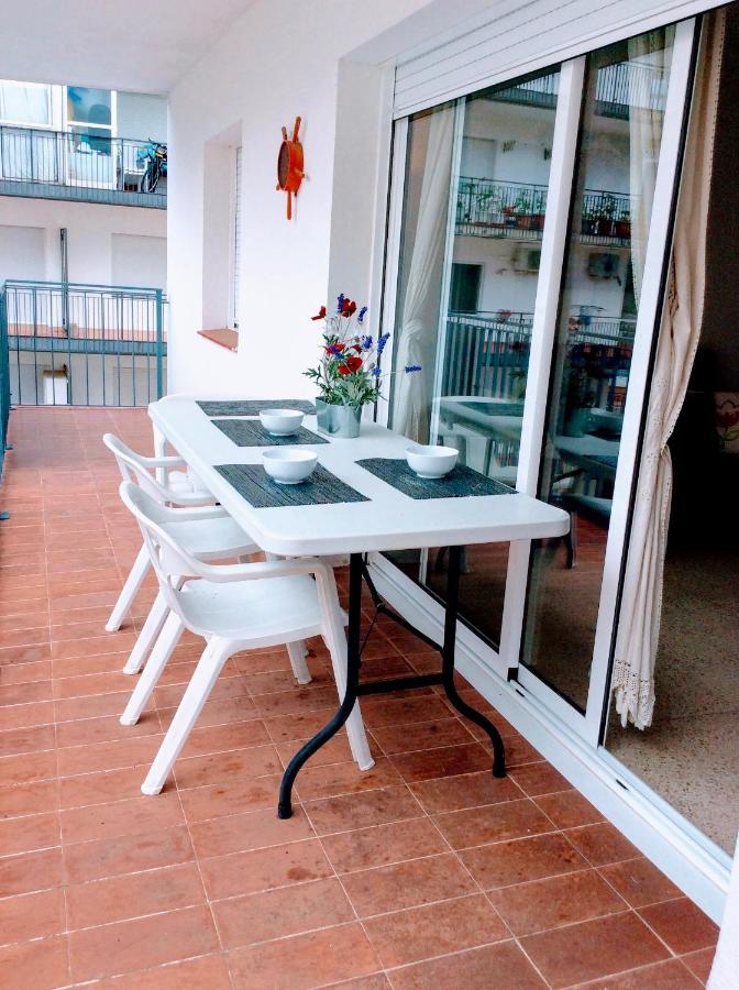 Apartamentos Aquarium. 150 Metros Playa. Roses Zewnętrze zdjęcie
